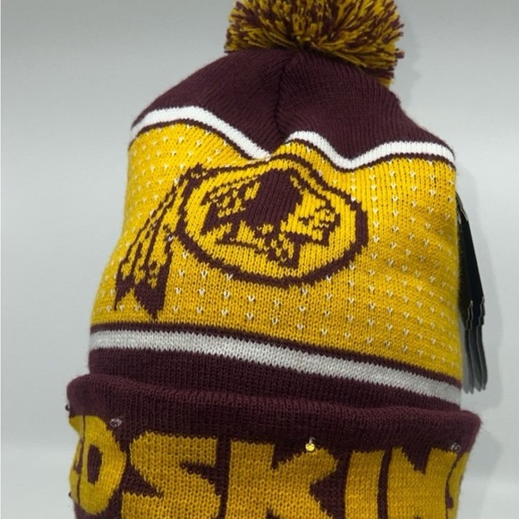 Washington Redskins NFL Big Logo Light Up Beanie Hat - Picture 1 of 5